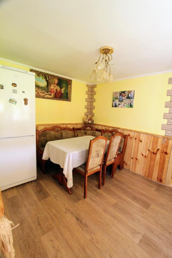Котедж "Гірський Затишок" Yaremtche Extérieur photo